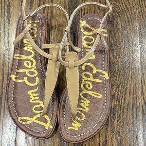 NEW: Sam Edelman Beige/Tan T-Strap Sandals